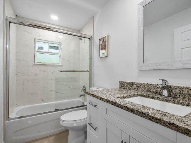 Продажа дома по адресу 625 Forest Hill Boulevard - фото 6637321