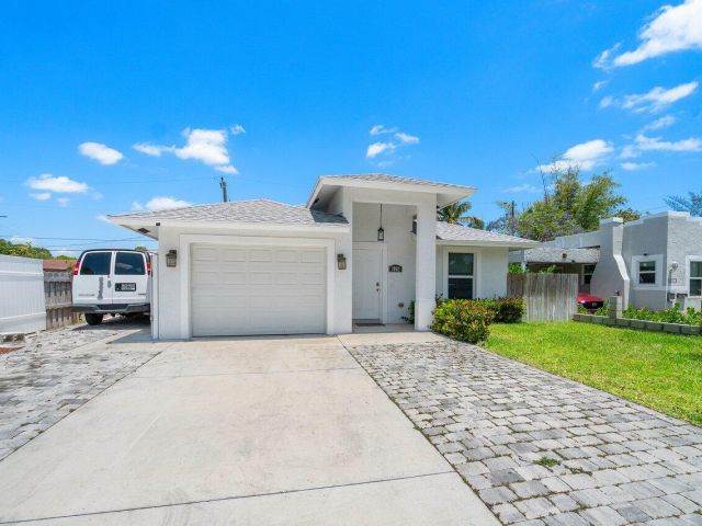 Продажа дома по адресу 625 Forest Hill Boulevard - фото 6637334