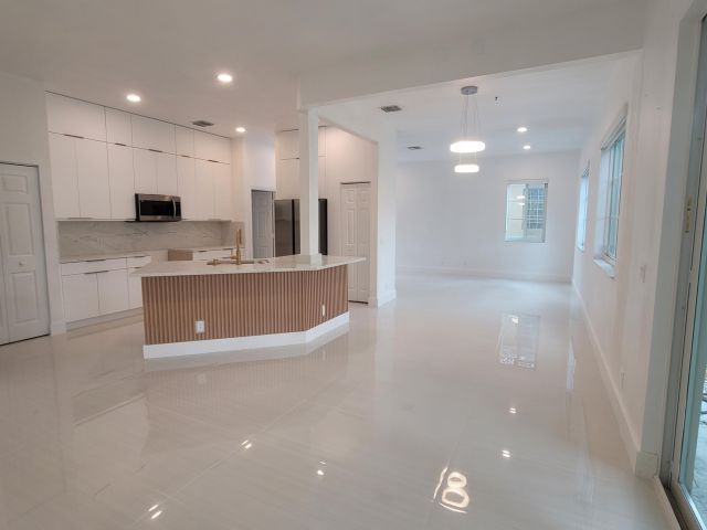 Дом в аренду по адресу 2345 Spanish - фото 6639521