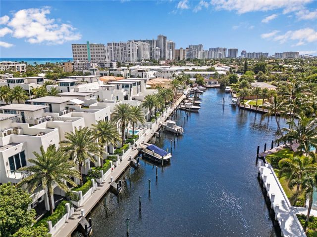 Продажа дома по адресу 259 Shore Ct - фото 6640320