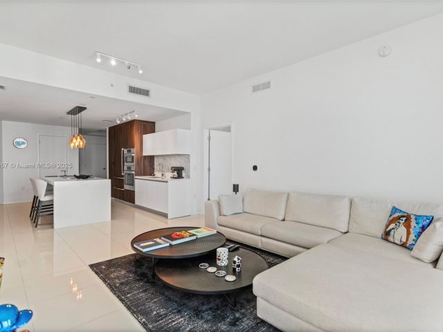 Продажа квартиры #3707 - фото 6640609