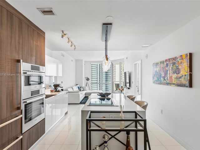 Продажа квартиры #3707 - фото 6640614