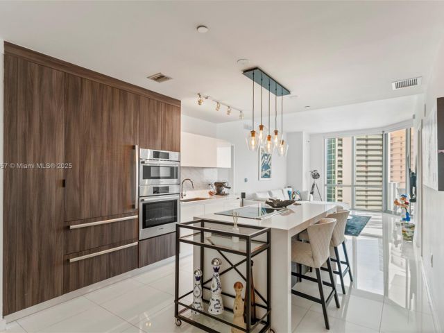 Продажа квартиры #3707 - фото 6640615