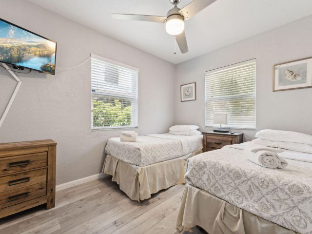 Продажа дома по адресу 1631 N Andrews Square - фото 6642348