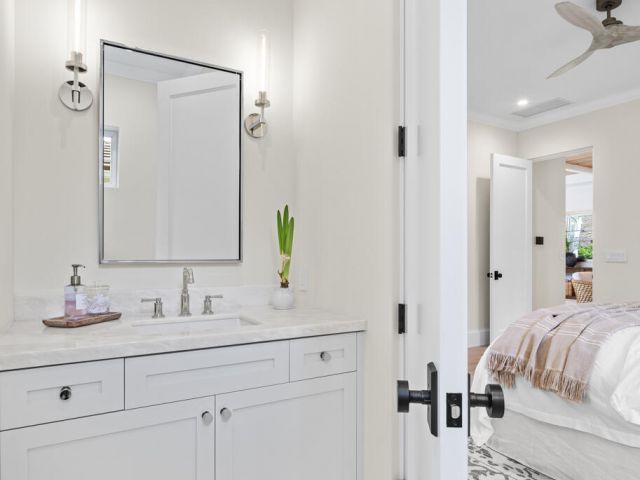 Продажа дома по адресу 1114 Vista Del Mar Drive N - фото 6637513