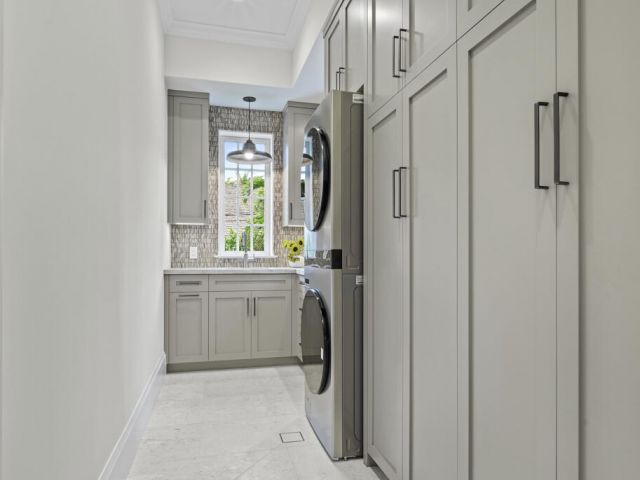 Продажа дома по адресу 1114 Vista Del Mar Drive N - фото 6637515