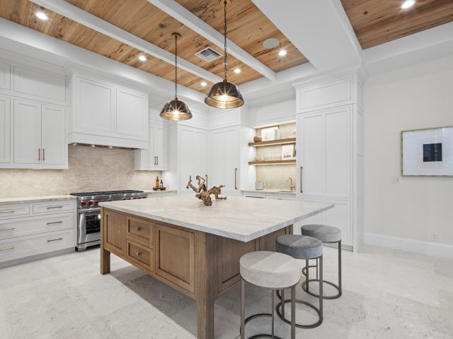 Продажа дома по адресу 1114 Vista Del Mar Drive N - фото 6637519