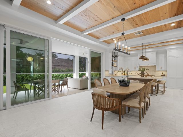 Продажа дома по адресу 1114 Vista Del Mar Drive N - фото 6637520