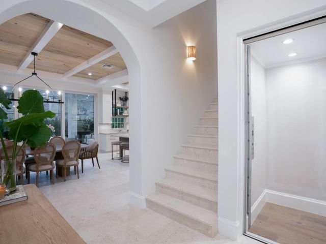 Продажа дома по адресу 1114 Vista Del Mar Drive N - фото 6637526