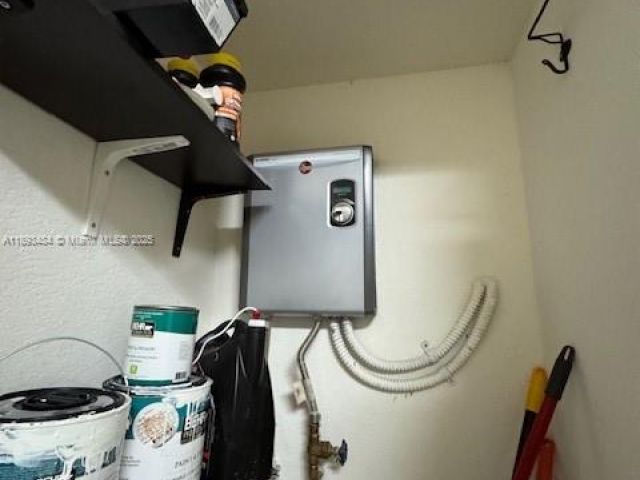 Дом в аренду по адресу 158 SE 34th Ter - фото 7517714