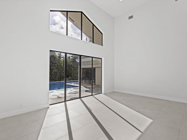 Дом в аренду по адресу 4798 NW 25th Way - фото 6643648