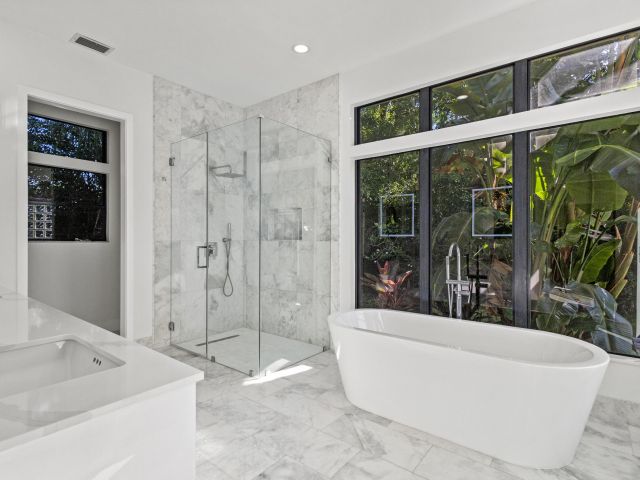 Дом в аренду по адресу 4798 NW 25th Way - фото 6698941