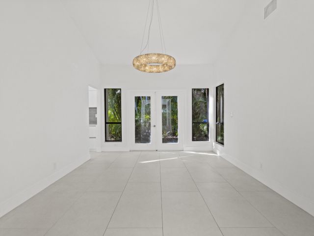 Дом в аренду по адресу 4798 NW 25th Way - фото 6698942