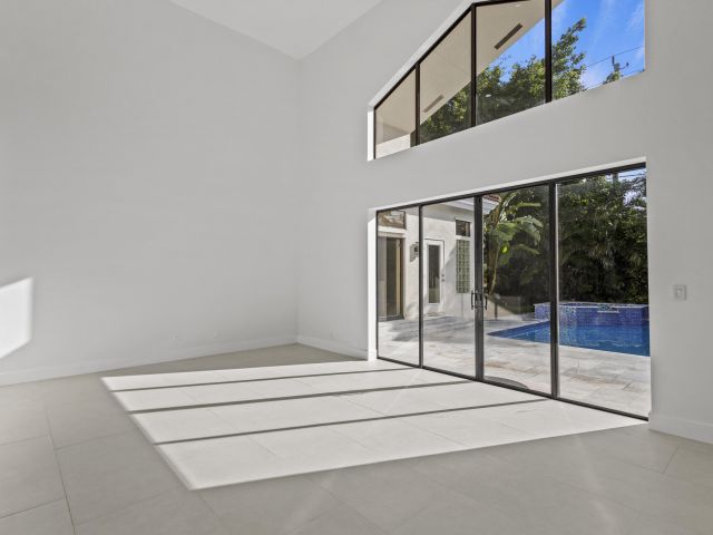 Дом в аренду по адресу 4798 NW 25th Way - фото 6698948