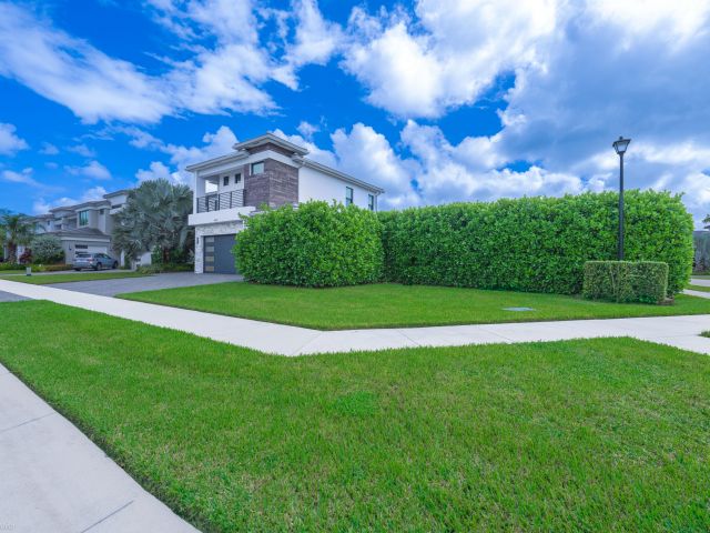 Дом в аренду по адресу 8652 Dream Falls Street - фото 6647174