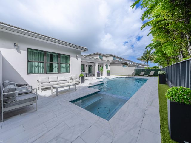 Дом в аренду по адресу 8652 Dream Falls Street - фото 6647178