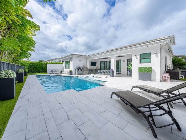 Дом в аренду по адресу 8652 Dream Falls Street - фото 6647179