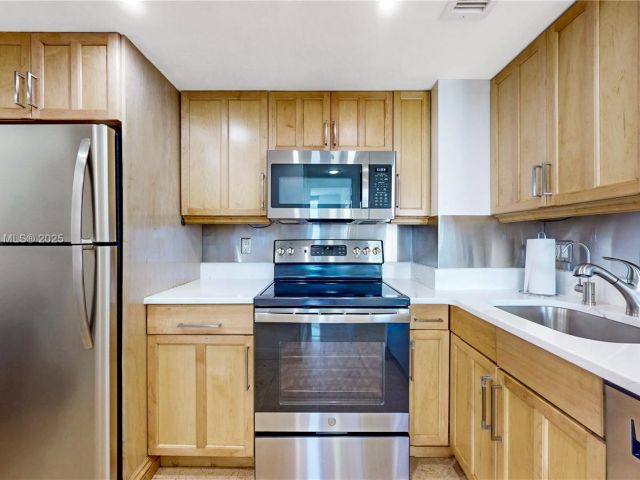 Продажа квартиры #1012 - фото 7447460