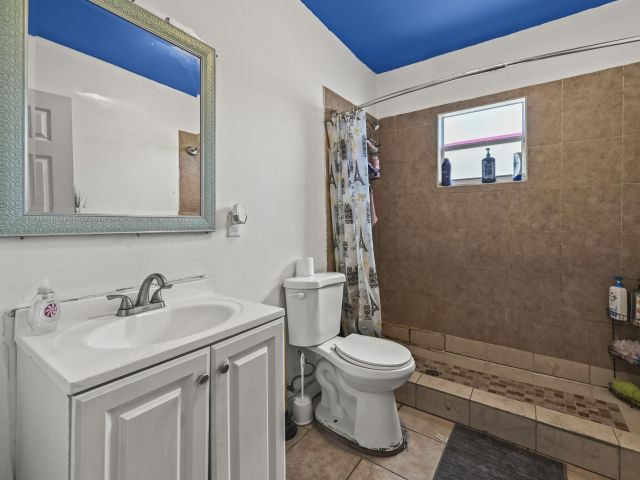 Продажа дома по адресу 610 32nd Street - фото 6637134