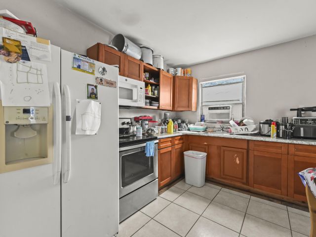 Продажа дома по адресу 610 32nd Street - фото 6637140