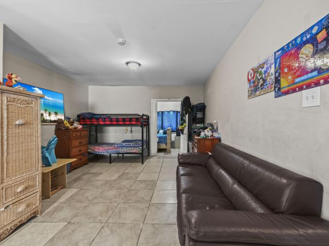 Продажа дома по адресу 610 32nd Street - фото 6637145