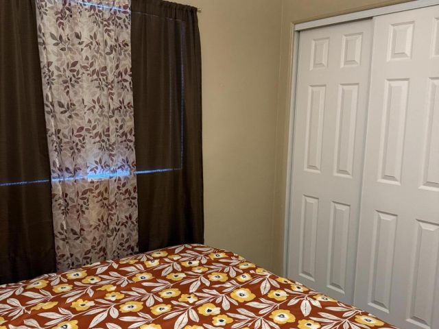 Продажа дома по адресу 1481 SW 7th Terrace - фото 6642930