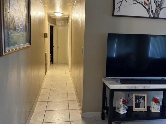 Продажа дома по адресу 1481 SW 7th Terrace - фото 6642931