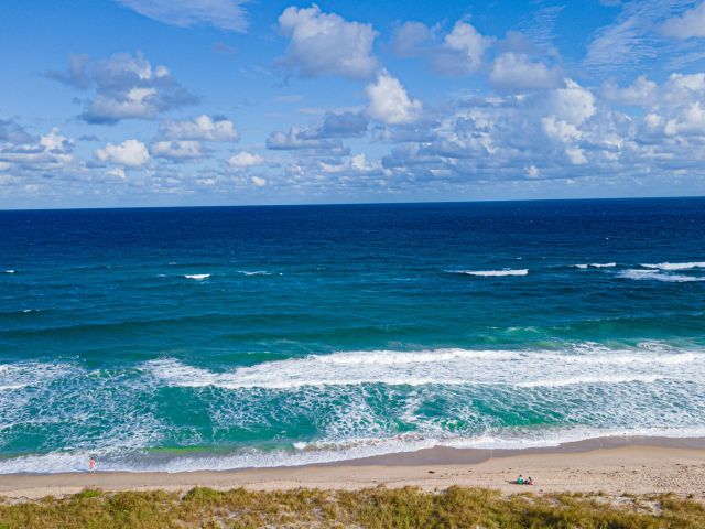 Продажа дома по адресу 1501 NE 3rd Avenue - фото 6639173