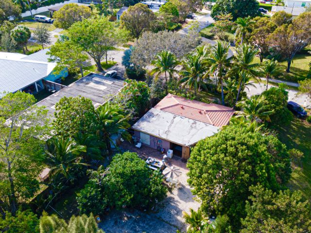 Продажа дома по адресу 1501 NE 3rd Avenue - фото 6639182