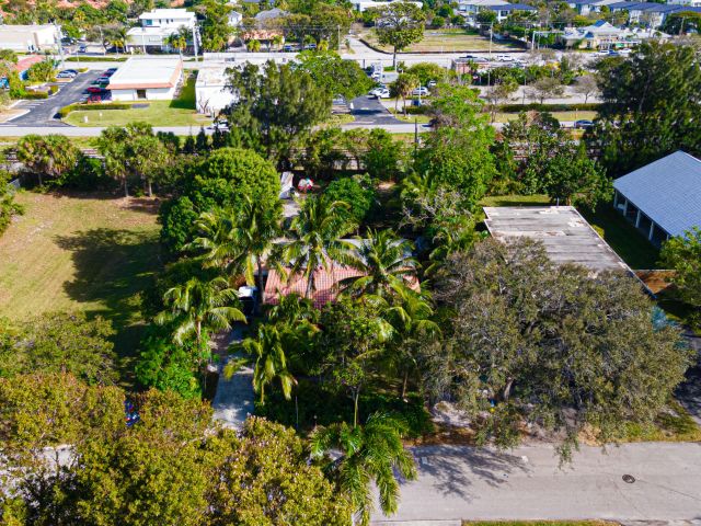 Продажа дома по адресу 1501 NE 3rd Avenue - фото 6639183