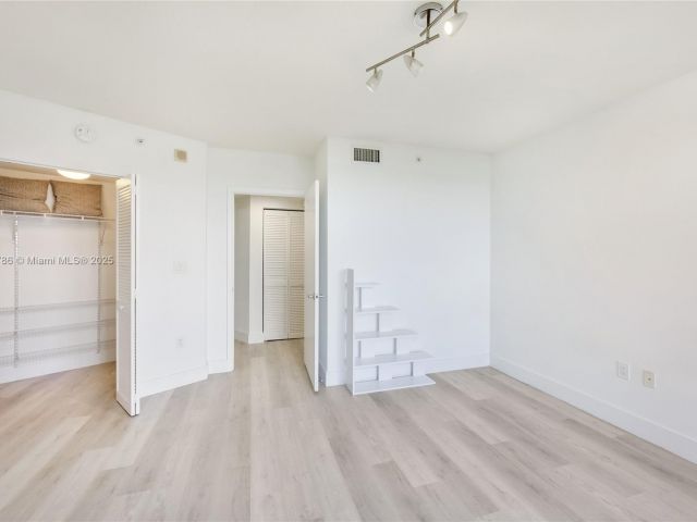 Продажа квартиры #1111 - фото 7430822