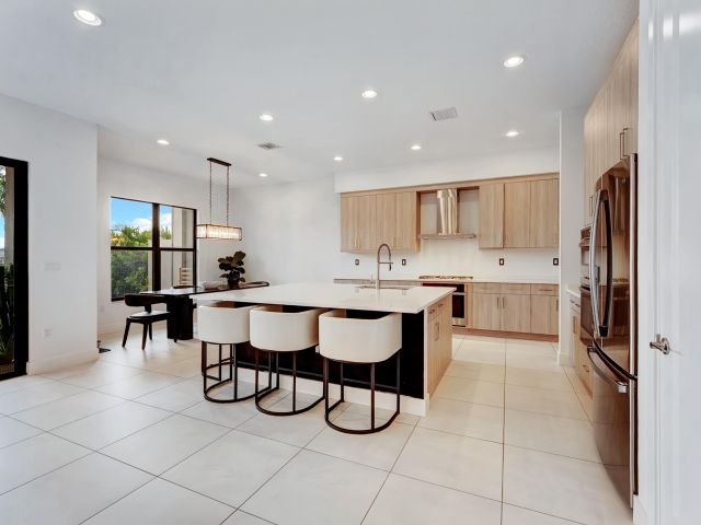 Продажа дома по адресу 8125 Crystal Downs Avenue - фото 6643522