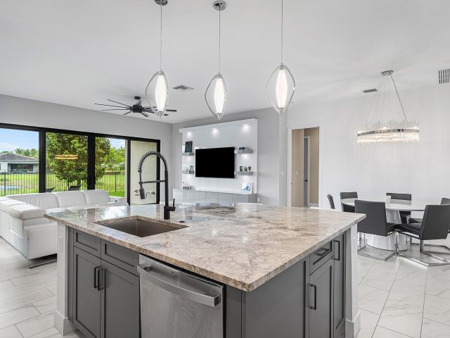 Продажа дома по адресу 17390 Pagoda Palms Drive - фото 6643637