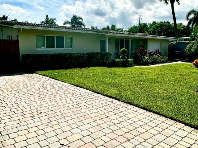 Дом в аренду по адресу 2500 NE 9th Street - фото 6653205