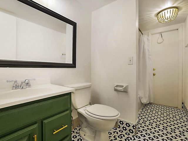 Продажа дома по адресу 3896 NW 2nd Court - фото 6642909