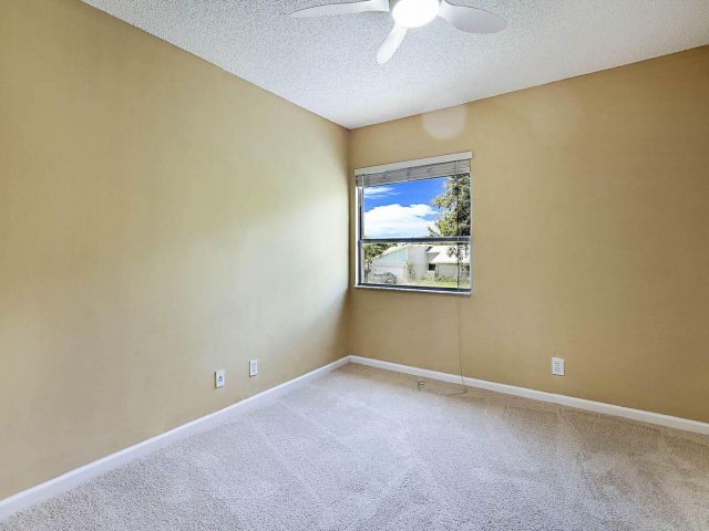 Продажа дома по адресу 3896 NW 2nd Court - фото 6642917