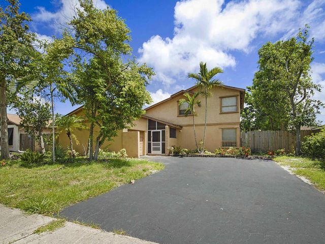 Продажа дома по адресу 3896 NW 2nd Court - фото 6642924