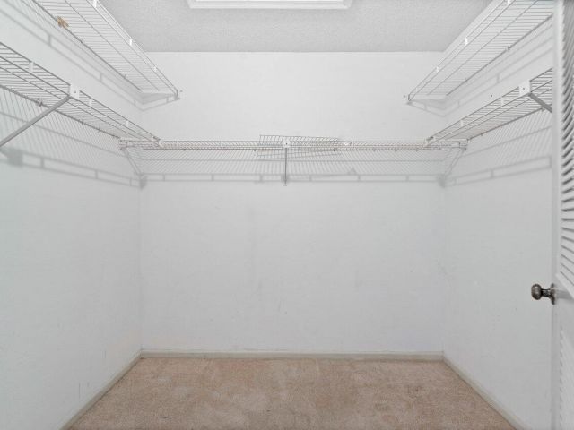 Дом в аренду по адресу 23315 SW 54th Way B - фото 6643412