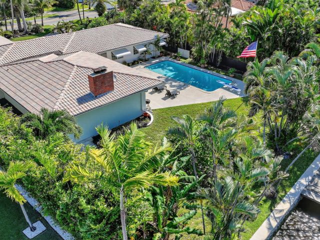 Продажа дома по адресу 2541 Middle River Drive - фото 6647300