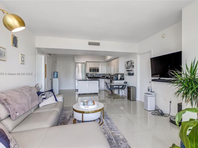 Продажа квартиры #3012 - фото 6646810