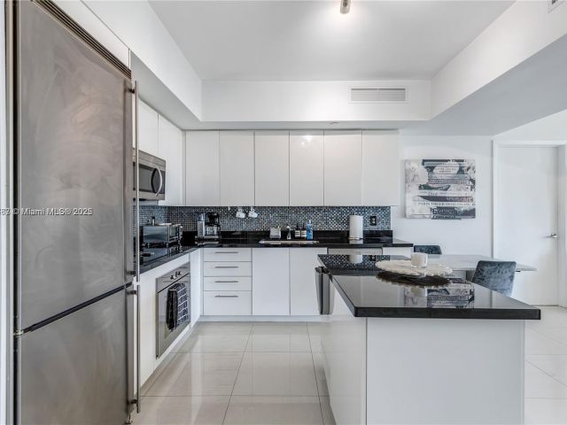 Продажа квартиры #3012 - фото 6646813