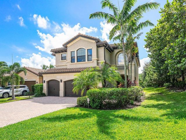 Продажа дома по адресу 16491 Gateway Bridge Drive - фото 6640857