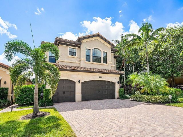 Продажа дома по адресу 16491 Gateway Bridge Drive - фото 6640858