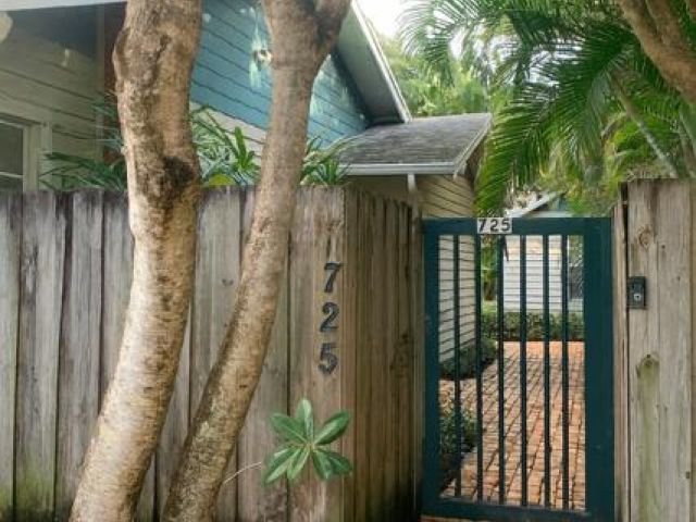 Дом в аренду по адресу 725 New Jersey Street - фото 6656481