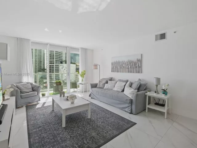 Продажа квартиры #903 - фото 6646445