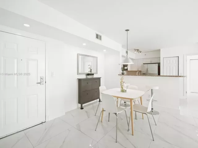 Продажа квартиры #903 - фото 6646447