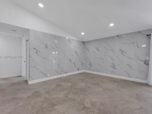 Продажа дома по адресу 9801 Ridgecreek Rd - фото 6652473