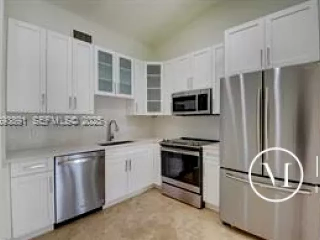 Продажа дома по адресу 9801 Ridgecreek Rd - фото 6652465