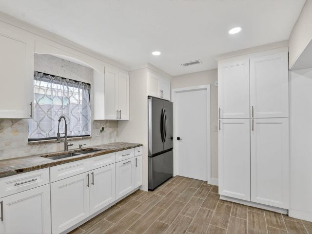 Дом в аренду по адресу 5008 Parker Avenue - фото 6683343