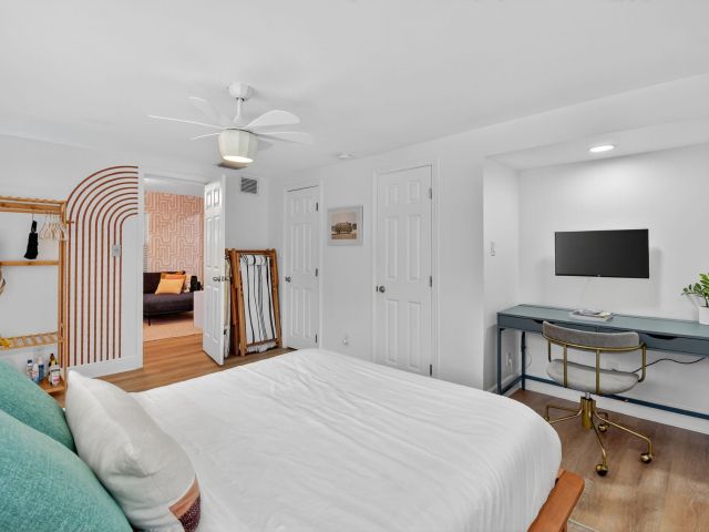 Продажа дома по адресу 1001 NE 16th Street - фото 6646366